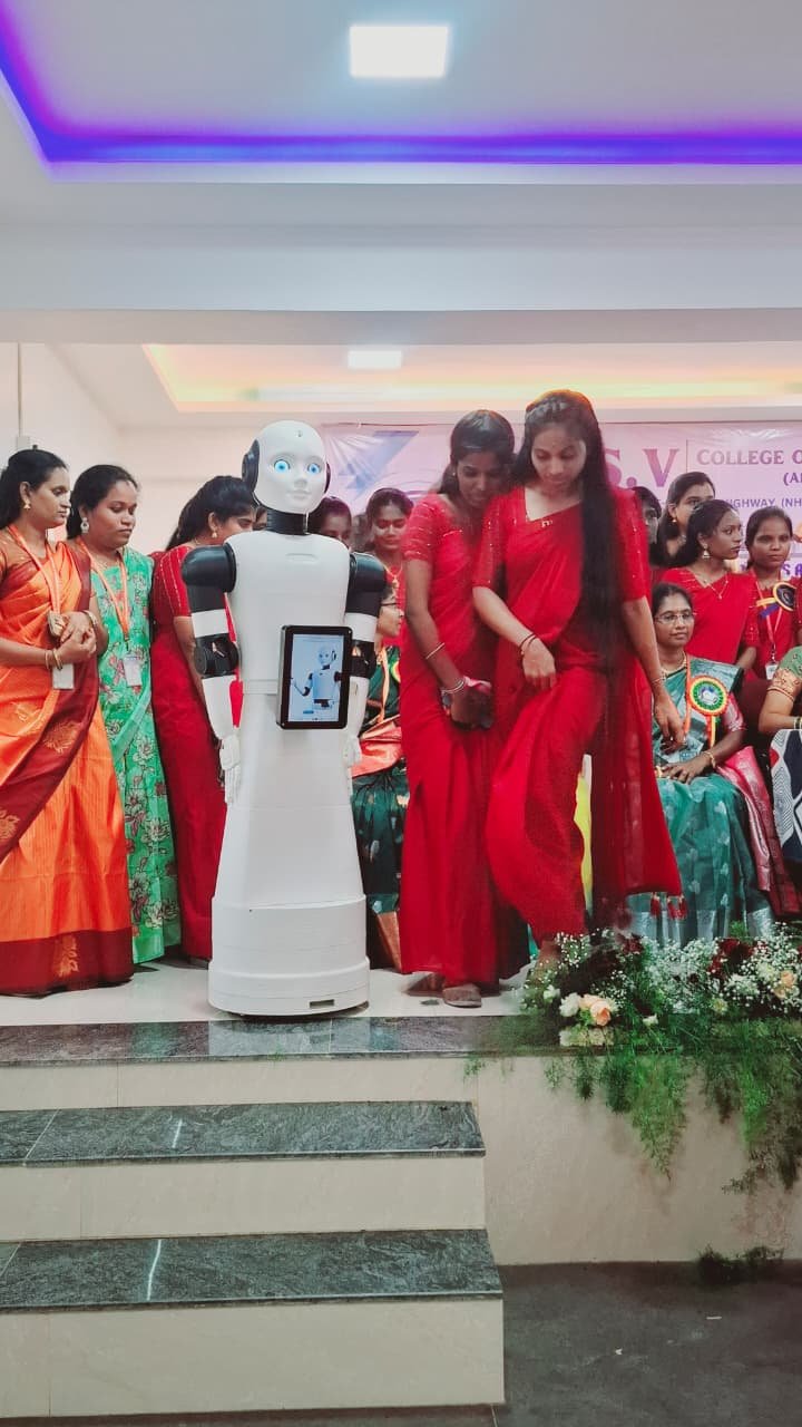 Humanoid With Display photo 7